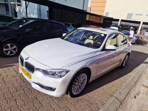 Pre-owned BMW 320i Luxury for sale in 