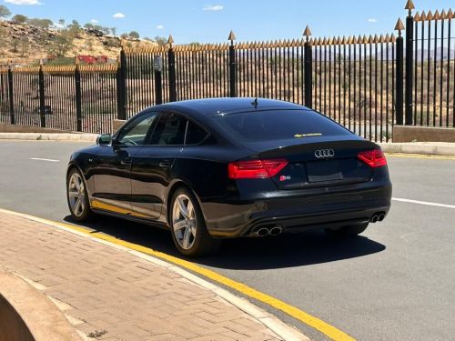 Audi S5 in Namibia