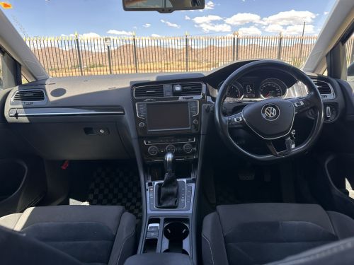Volkswagen GOLF 7 TSI in Namibia