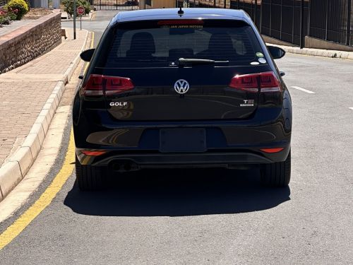 Volkswagen GOLF 7 TSI in Namibia