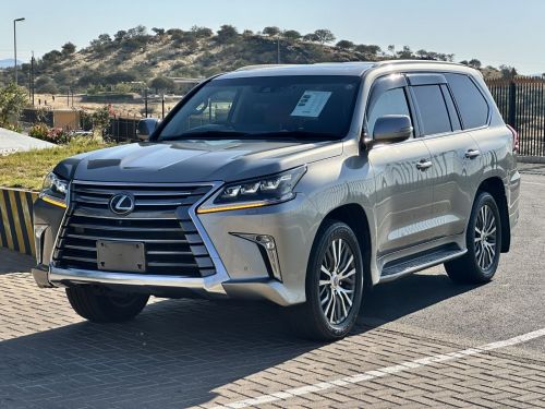 Lexus LX 570 in Namibia
