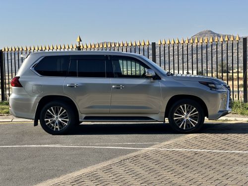 Lexus LX 570 in Namibia