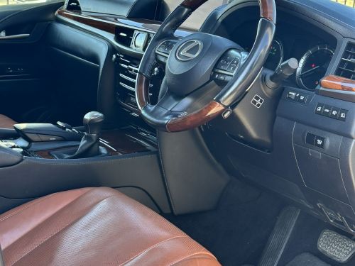 Lexus LX 570 in Namibia