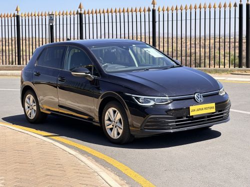 Volkswagen GOLF 8 TSI in Namibia