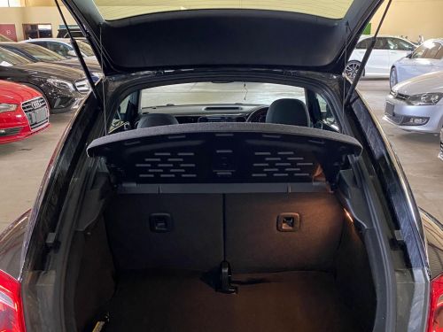 Volkswagen NEW BEETLE in Namibia
