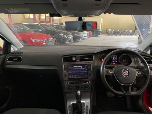 Volkswagen GOLF 7 TSI in Namibia