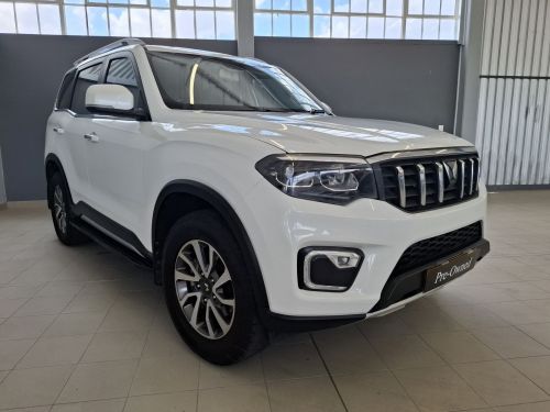 Mahindra ScorpioN Z8 in Namibia
