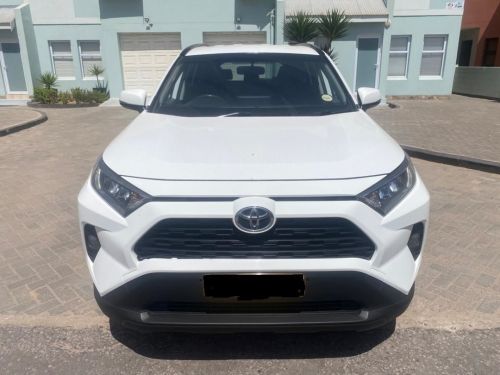 Toyota Rav4 2.0 CVT 5 Door in Namibia