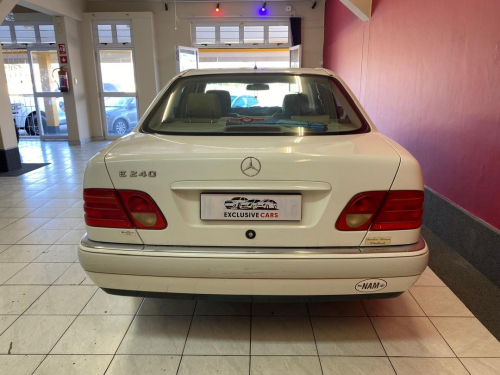 Mercedes-Benz E 240 a/t 4 Door in Namibia