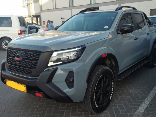 Nissan Navara D/Cab 2.5 D DTI Pro-4X in Namibia