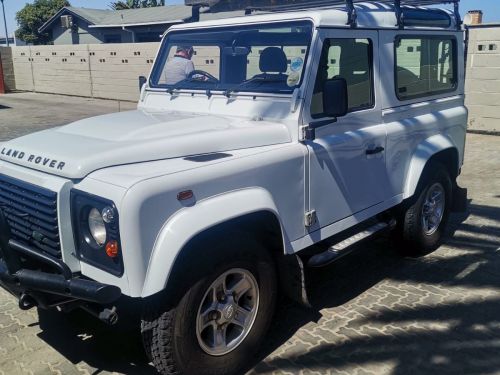 Used Land Rover Defender 90 2.2 Puma Td4 manual for sale in Swakopmund