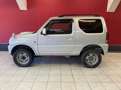 Suzuki Jimny 1.3 a/t 4x4 in Namibia