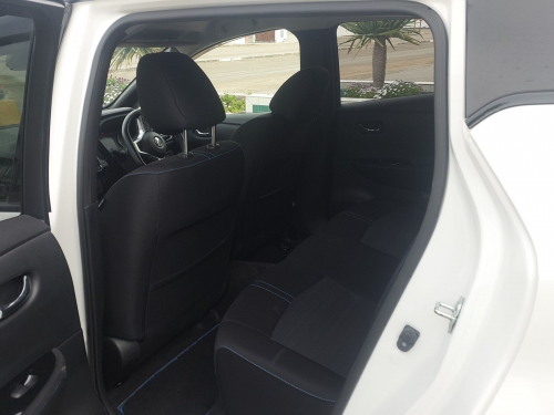 Nissan Leaf Zero Emmission electrical a/t 5 Door in Namibia