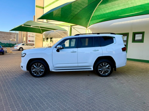 Toyota Land Cruiser 300 in Namibia