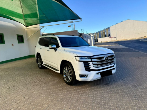 Used Toyota Land Cruiser 300 for sale in Windhoek