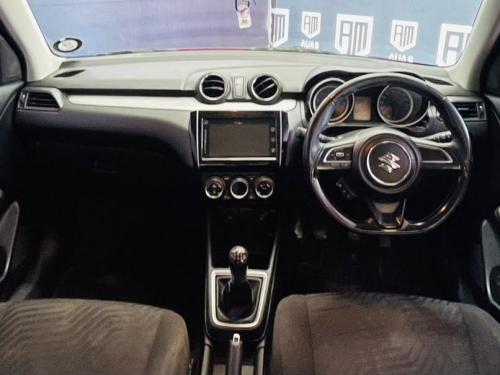 Suzuki Suzuki Swift GLX MT in Namibia