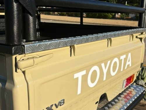 Toyota Toyota LandCruiser 4.5 V8 D/C M/T 4x4 in Namibia
