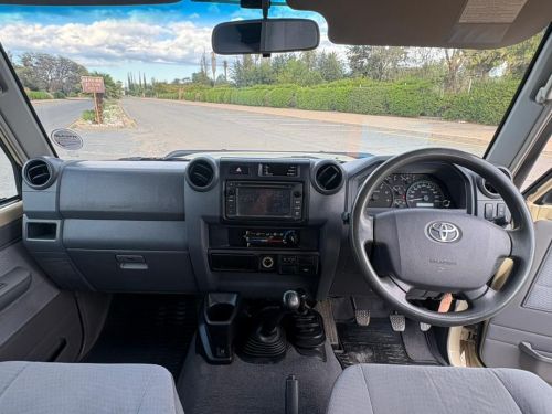 Toyota Toyota Landcruiser V8 Double Cab Diesel 4x4 in Namibia