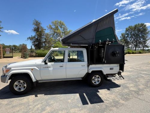 Toyota Toyota Landcruiser V8 Double Cab Diesel 4x4 in Namibia