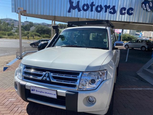 Mitsubishi Pajero 3.2 Di-Dc GLS A/T in Namibia