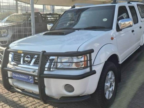 Nissan Hardbody NP300 2.5 TDi 4x4 in Namibia