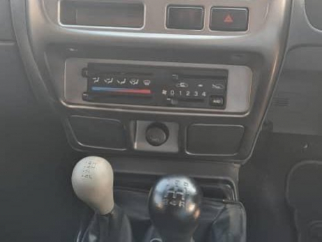 Nissan Hardbody NP300 2.5 TDi 4x4 in Namibia
