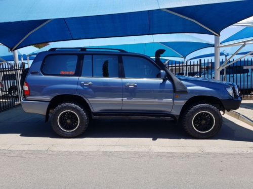 Toyota Landcruiser 4.7 V8 100 Series A/T in Namibia