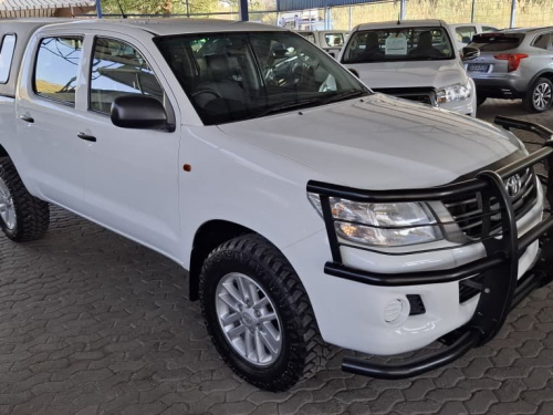 Toyota HILUX 2.5 D4D D/CAB 4X4 in Namibia