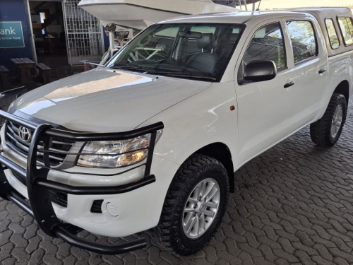Toyota HILUX 2.5 D4D D/CAB 4X4 in Namibia