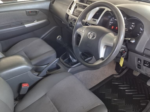 Toyota HILUX 2.5 D4D D/CAB 4X4 in Namibia