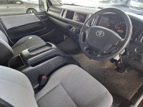 Toyota QUANTUM 2.5 D4D GL 14 SEATER in Namibia