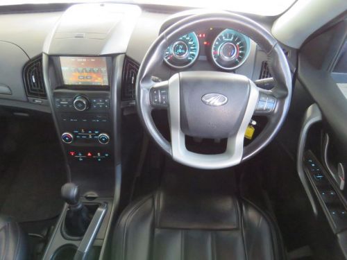 Mahindra XUV 500 W8 M-HAWK 2.2 DIESEL AWD MAN in Namibia