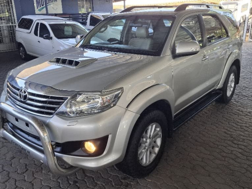 Toyota FORTUNER 3.0 D4D 4X4 MAN in Namibia