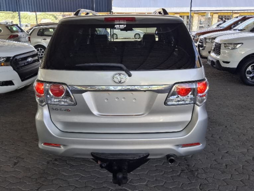 Toyota FORTUNER 3.0 D4D 4X4 MAN in Namibia