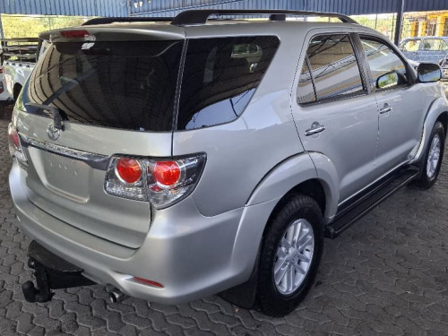 Toyota FORTUNER 3.0 D4D 4X4 MAN in Namibia