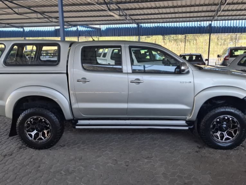 Toyota HILUX 3.0 D4D RAIDER 4X4 D/CAB AUTO in Namibia