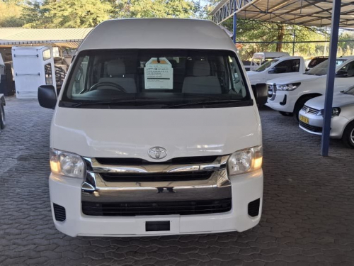 Toyota QUANTUM 2.5 D4D GL 14 SEATER in Namibia