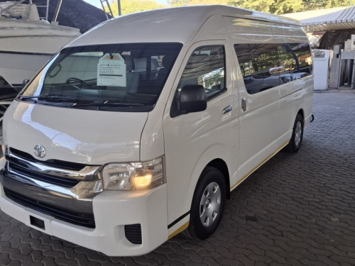 Toyota QUANTUM 2.5 D4D GL 14 SEATER in Namibia