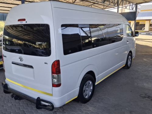 Toyota QUANTUM 2.5 D4D GL 14 SEATER in Namibia