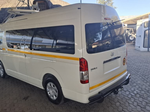 Toyota QUANTUM 2.5 D4D 14 SEATER GL in Namibia