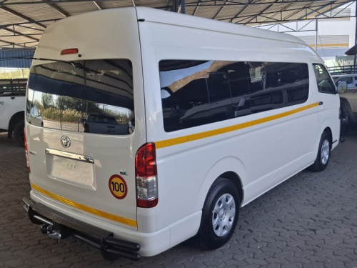 Toyota QUANTUM 2.5 D4D 14 SEATER GL in Namibia