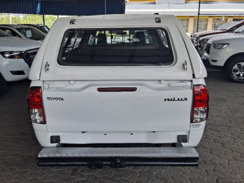 Toyota HILUX 2000 VVTI A/CON in Namibia