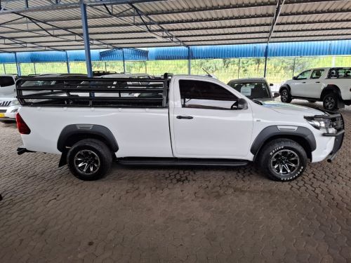 Toyota HILUX 2.4 GD LWB S/CAB in Namibia