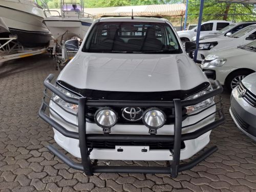 Toyota HILUX 2.4 GD LWB S/CAB in Namibia