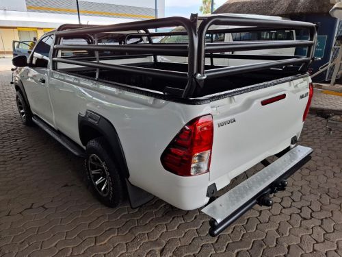 Toyota HILUX 2.4 GD LWB S/CAB in Namibia