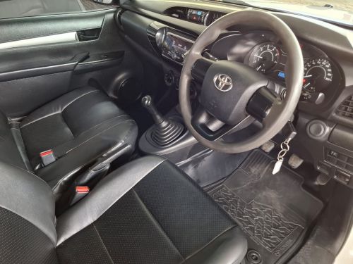 Toyota HILUX 2.4 GD LWB S/CAB in Namibia