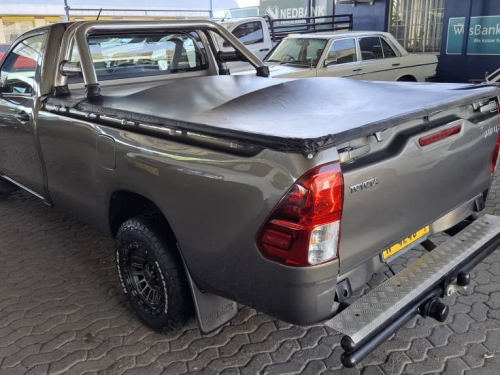 Toyota HILUX 2000 VVTI A/CON in Namibia