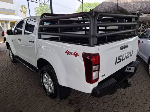 Isuzu D-MAX 250 HI-RIDER 4X4 D/CAB MAN in Namibia