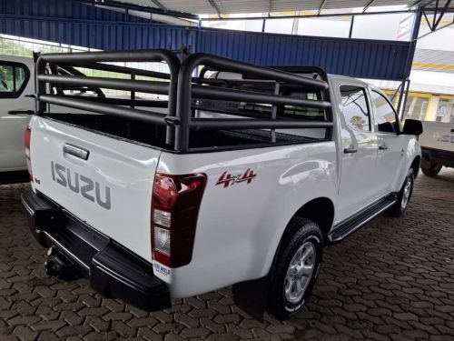 Isuzu D-MAX 250 HI-RIDER 4X4 D/CAB MAN in Namibia