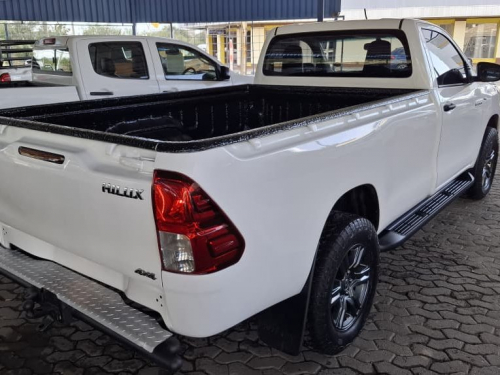 Toyota HILUX 2.4 GD6 SR 4X4 S/CAB in Namibia